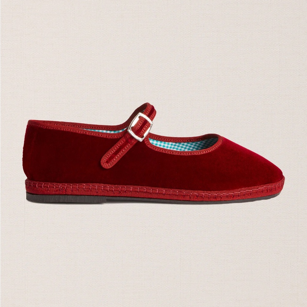 Velasca red mary jane never worn